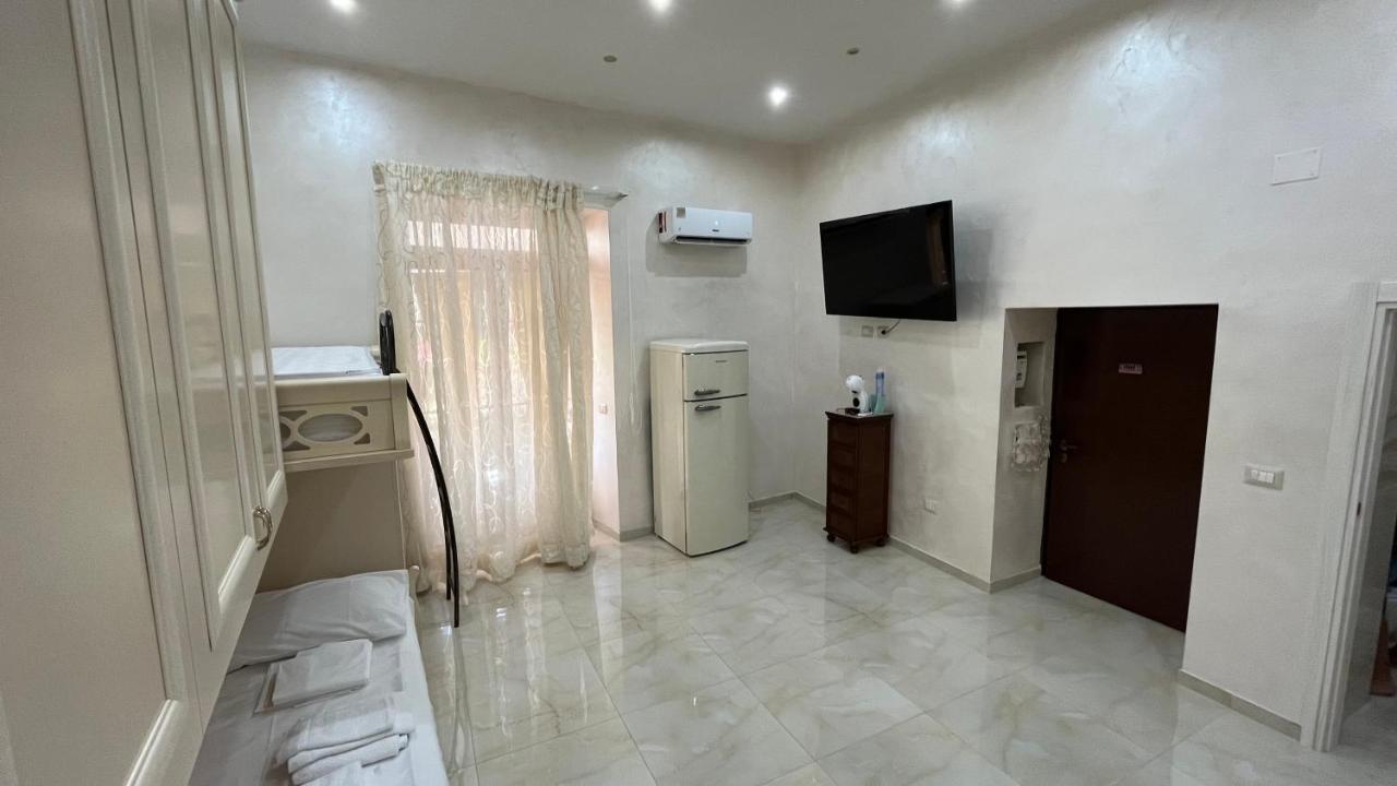 B&B Sasi Наполи Екстериор снимка